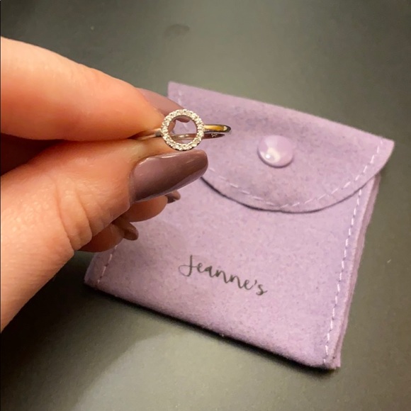 Crystal circle ring - Picture 2 of 3